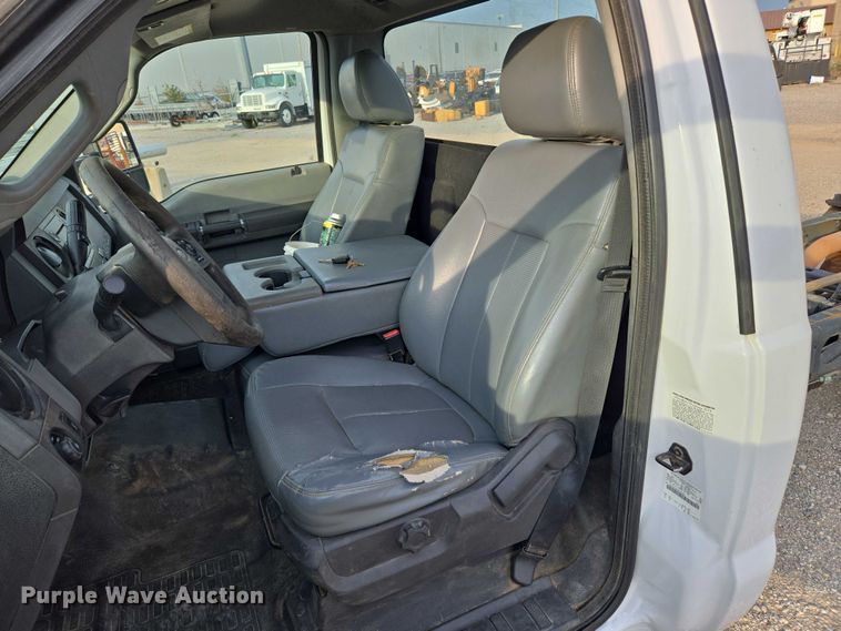 image for item EU3694 2016 Ford F550 truck cab and chassis