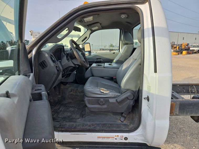 image for item EU3694 2016 Ford F550 truck cab and chassis