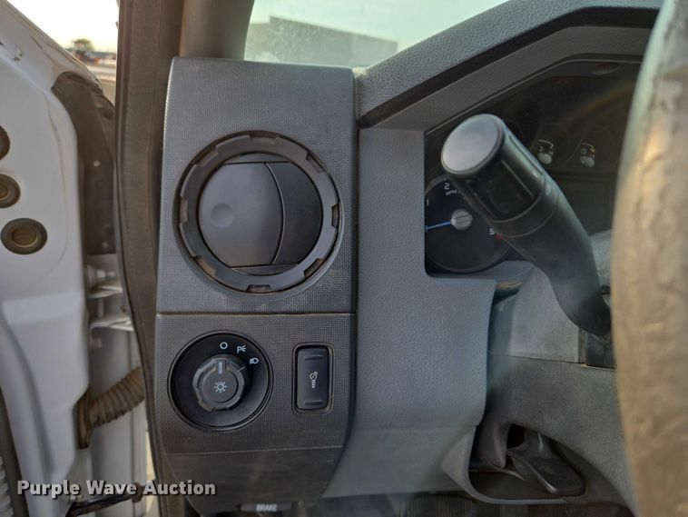 image for item EU3694 2016 Ford F550 truck cab and chassis