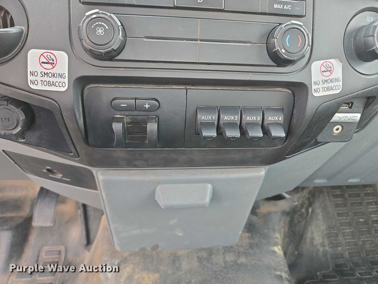 image for item EU3694 2016 Ford F550 truck cab and chassis