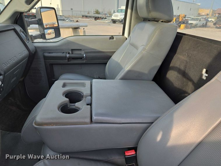 image for item EU3694 2016 Ford F550 truck cab and chassis