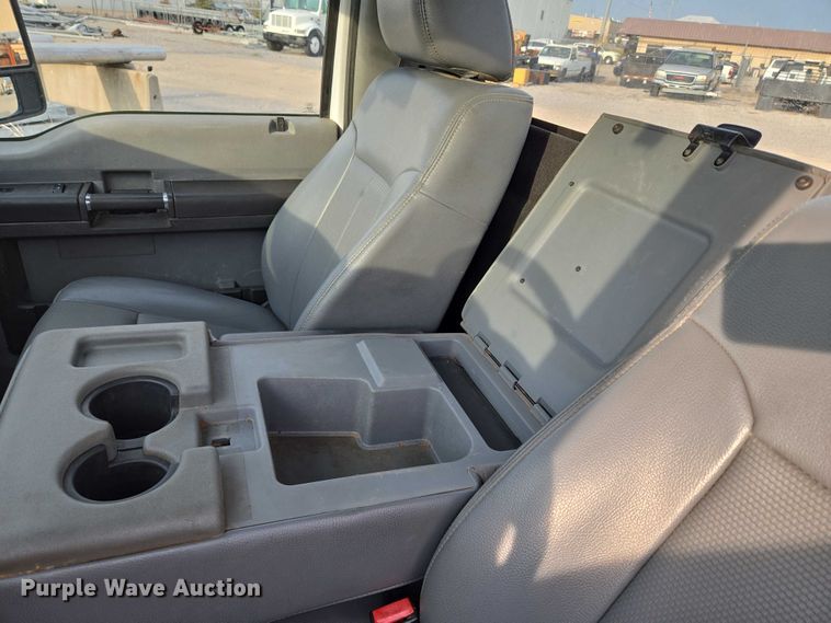 image for item EU3694 2016 Ford F550 truck cab and chassis