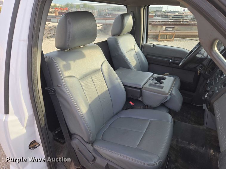 image for item EU3694 2016 Ford F550 truck cab and chassis