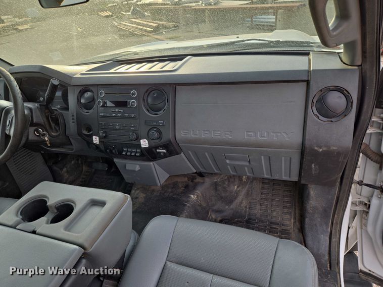 image for item EU3694 2016 Ford F550 truck cab and chassis