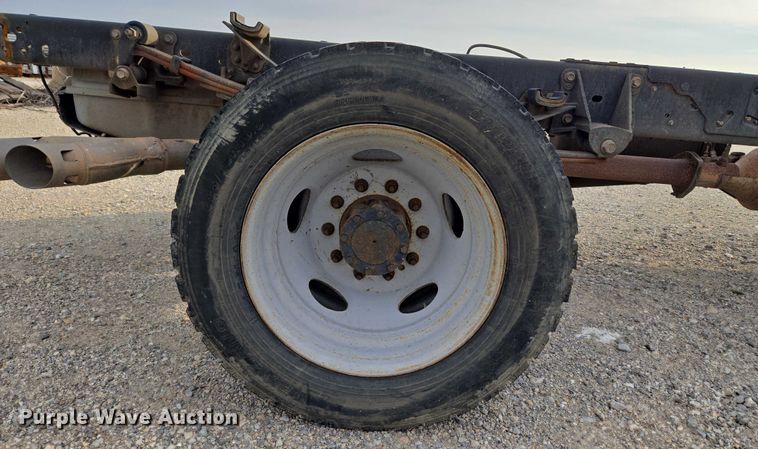 image for item EU3694 2016 Ford F550 truck cab and chassis