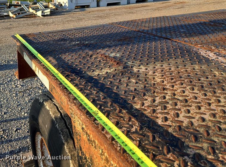 image for item EU3719 1981 TrailMobile 60-LDD-3SFG lowboy equipment trailer