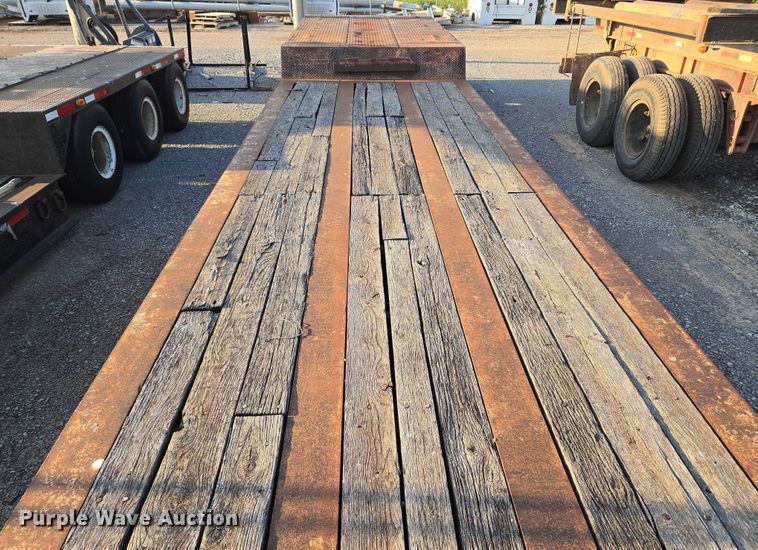 image for item EU3719 1981 TrailMobile 60-LDD-3SFG lowboy equipment trailer