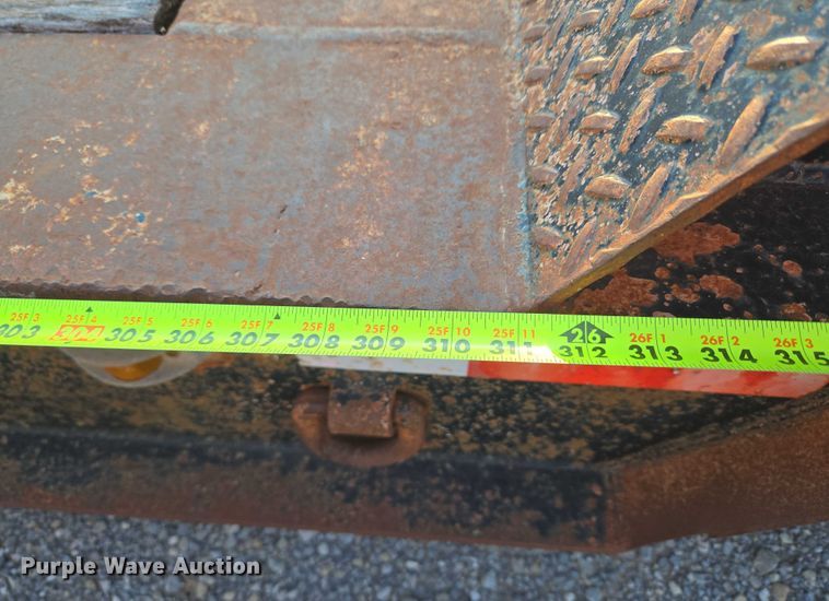 image for item EU3719 1981 TrailMobile 60-LDD-3SFG lowboy equipment trailer