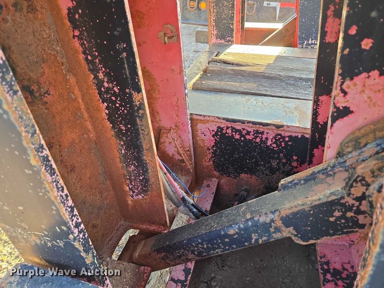 image for item EU3719 1981 TrailMobile 60-LDD-3SFG lowboy equipment trailer