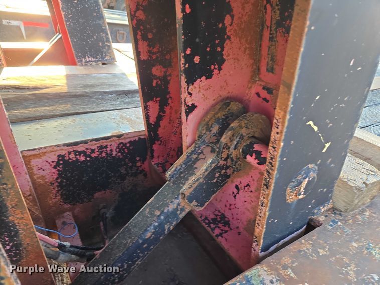 image for item EU3719 1981 TrailMobile 60-LDD-3SFG lowboy equipment trailer