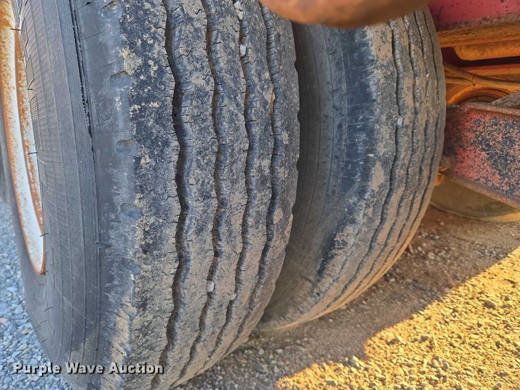 image for item EU3719 1981 TrailMobile 60-LDD-3SFG lowboy equipment trailer