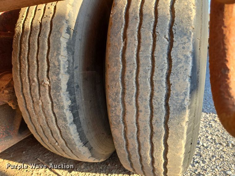 image for item EU3719 1981 TrailMobile 60-LDD-3SFG lowboy equipment trailer