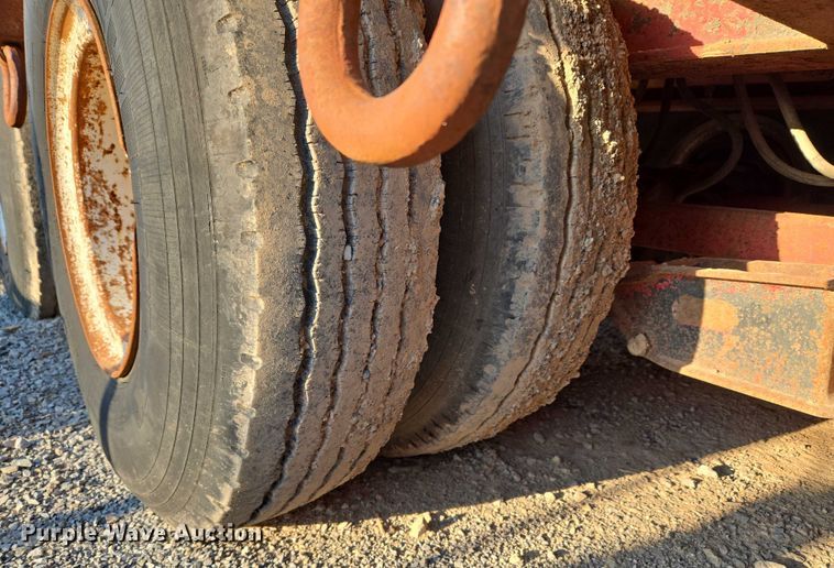 image for item EU3719 1981 TrailMobile 60-LDD-3SFG lowboy equipment trailer