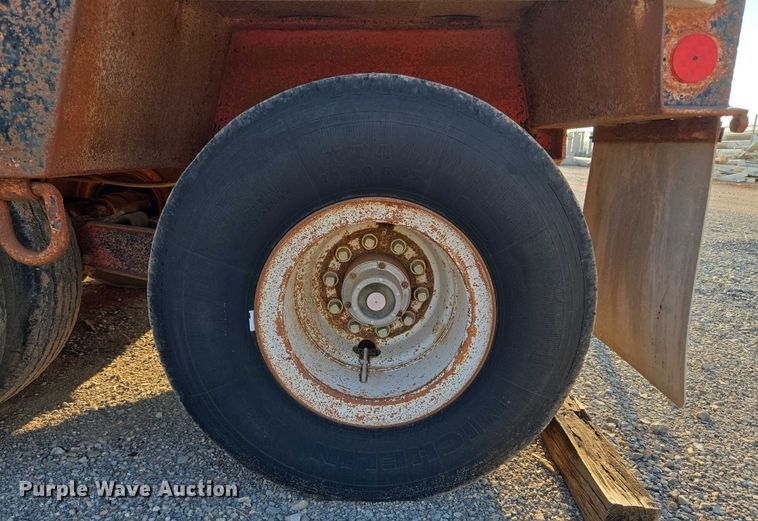 image for item EU3719 1981 TrailMobile 60-LDD-3SFG lowboy equipment trailer