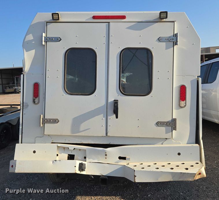 image for item EU3721 2019 Ford F250 Super Duty SuperCab utility bed pickup truck