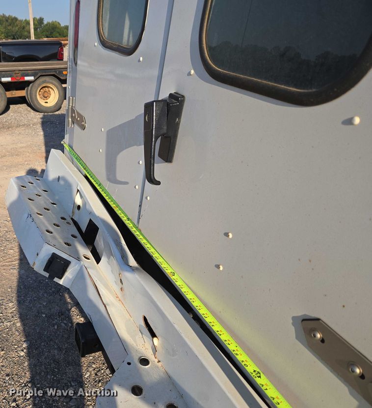 image for item EU3721 2019 Ford F250 Super Duty SuperCab utility bed pickup truck