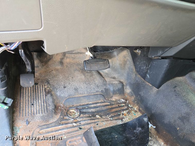 image for item EU3721 2019 Ford F250 Super Duty SuperCab utility bed pickup truck