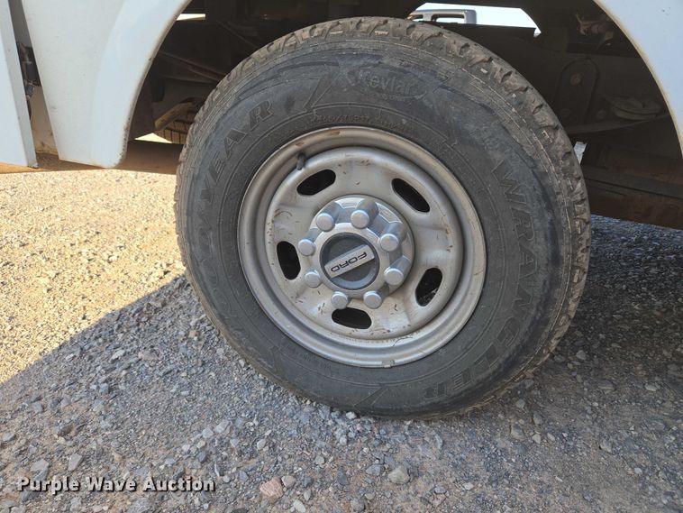 image for item EU3721 2019 Ford F250 Super Duty SuperCab utility bed pickup truck