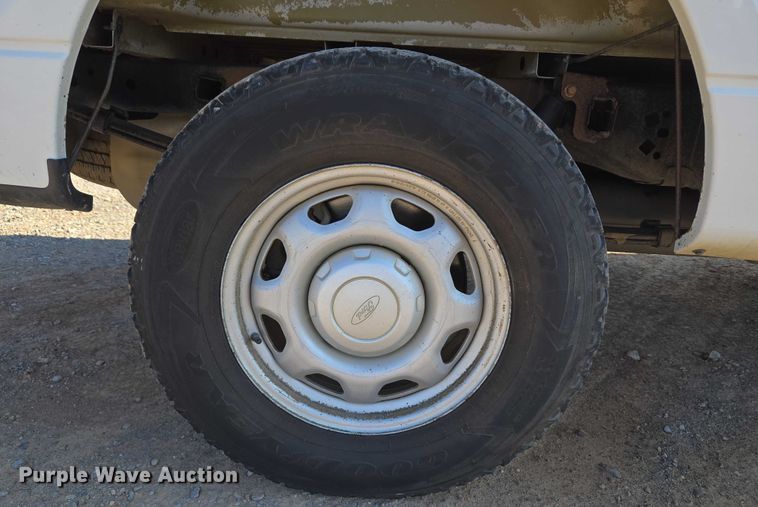 image for item EU3724 2013 Ford F150 SuperCab pickup truck