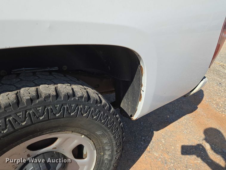 image for item EU3725 2011 Chevrolet Colorado pickup truck