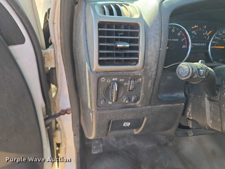 image for item EU3725 2011 Chevrolet Colorado pickup truck