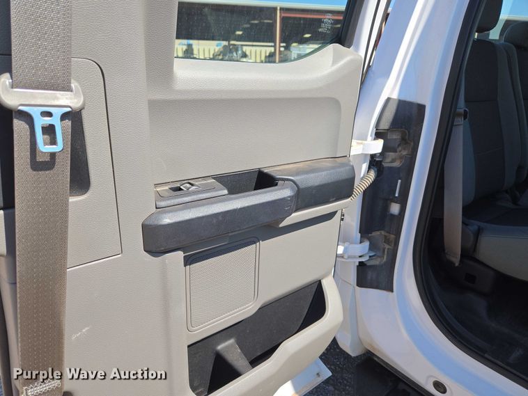 image for item EU3727 2017 Ford F150 SuperCab pickup truck