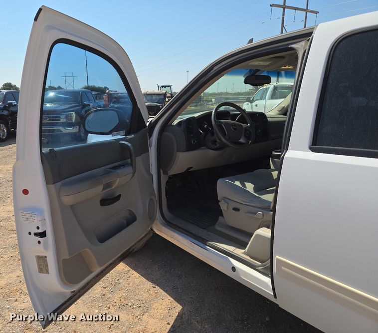 image for item EU3729 2009 GMC Sierra 1500 Ext. Cab pickup truck