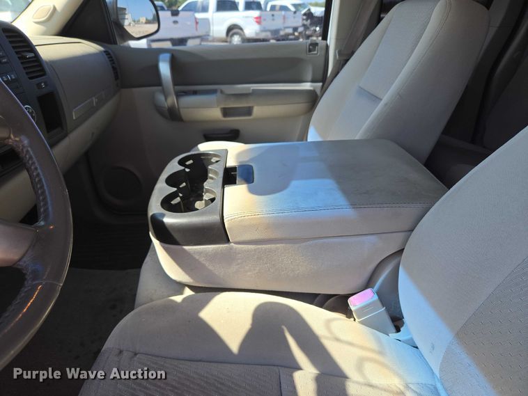 image for item EU3729 2009 GMC Sierra 1500 Ext. Cab pickup truck