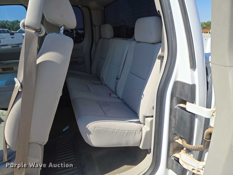 image for item EU3729 2009 GMC Sierra 1500 Ext. Cab pickup truck