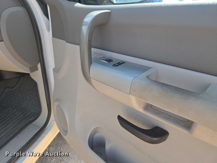 image for item EU3729 2009 GMC Sierra 1500 Ext. Cab pickup truck