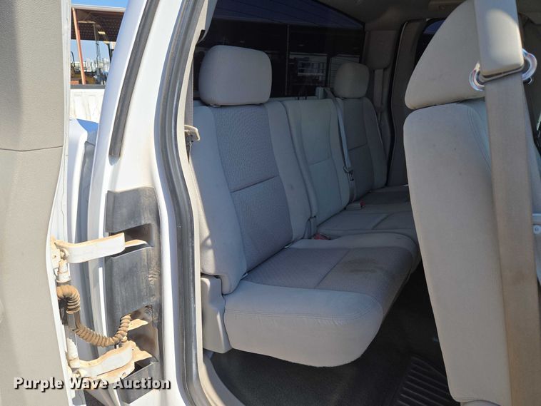 image for item EU3729 2009 GMC Sierra 1500 Ext. Cab pickup truck