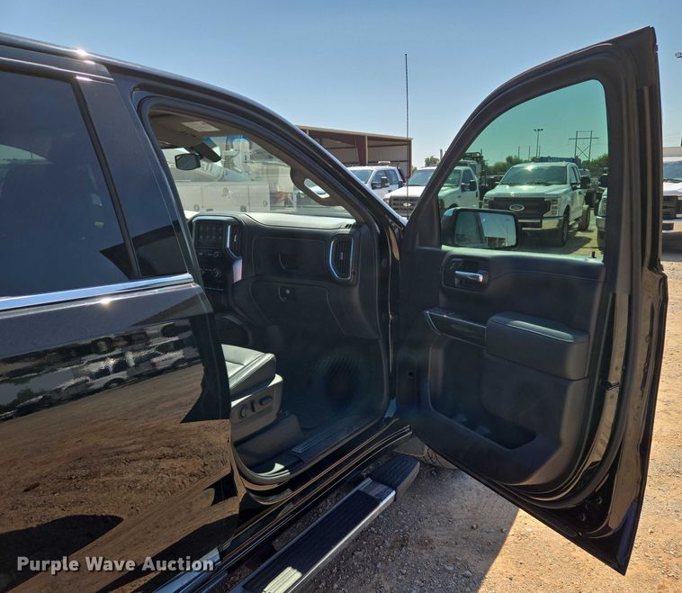 image for item EU3731 2019 Chevrolet Silverado 1500 Crew Cab pickup truck