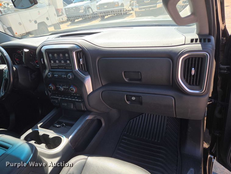 image for item EU3731 2019 Chevrolet Silverado 1500 Crew Cab pickup truck