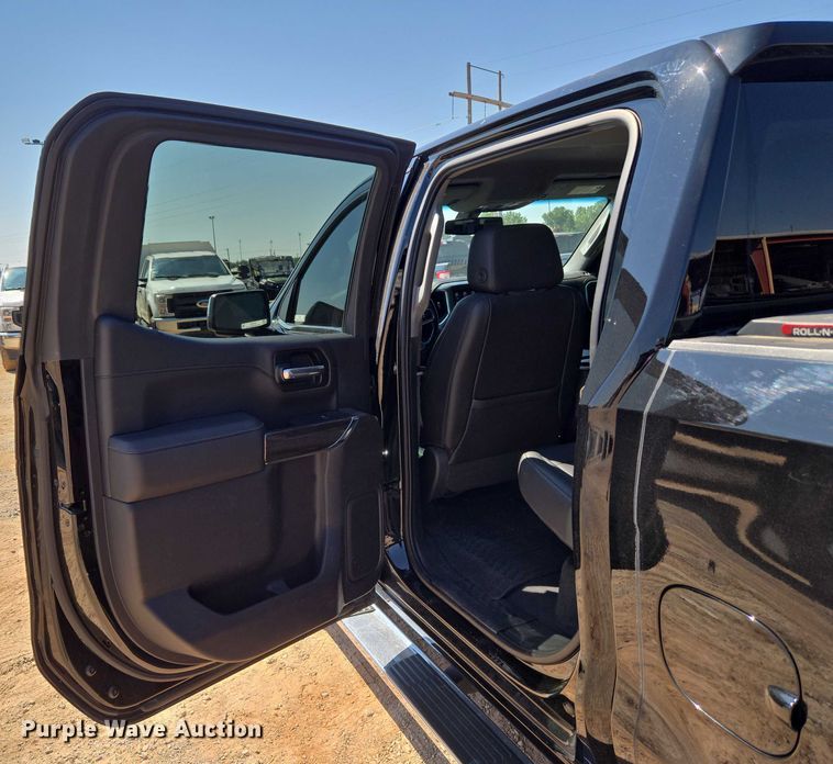 image for item EU3731 2019 Chevrolet Silverado 1500 Crew Cab pickup truck