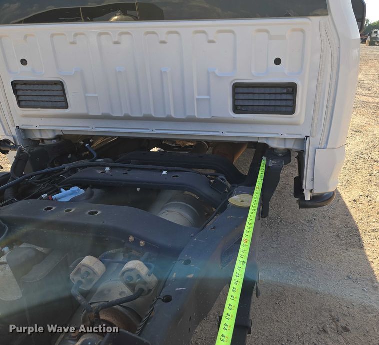 image for item EU3733 2020 Ford F250 Super Duty SuperCab pickup truck cab and chassis