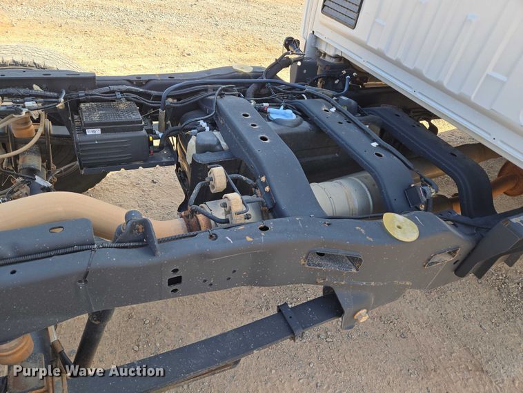 image for item EU3733 2020 Ford F250 Super Duty SuperCab pickup truck cab and chassis