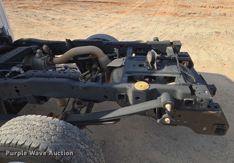 image for item EU3733 2020 Ford F250 Super Duty SuperCab pickup truck cab and chassis