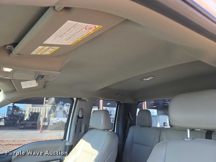 image for item EU3733 2020 Ford F250 Super Duty SuperCab pickup truck cab and chassis