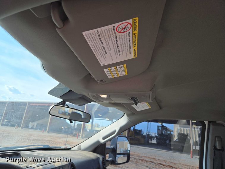 image for item EU3733 2020 Ford F250 Super Duty SuperCab pickup truck cab and chassis