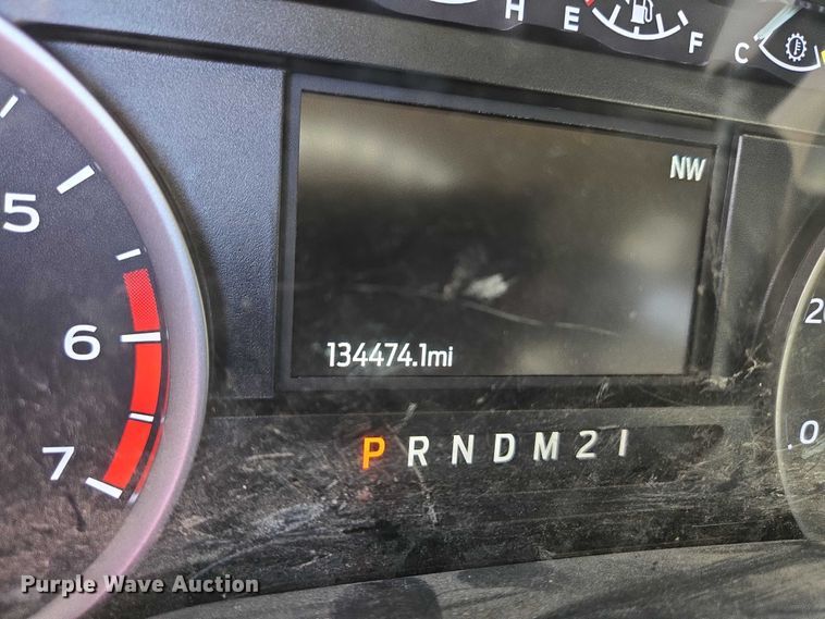 image for item EU3733 2020 Ford F250 Super Duty SuperCab pickup truck cab and chassis