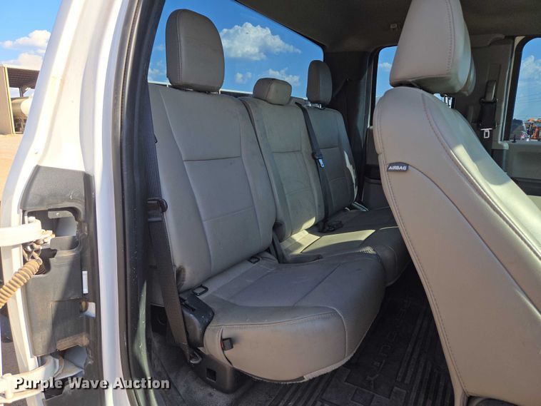 image for item EU3733 2020 Ford F250 Super Duty SuperCab pickup truck cab and chassis