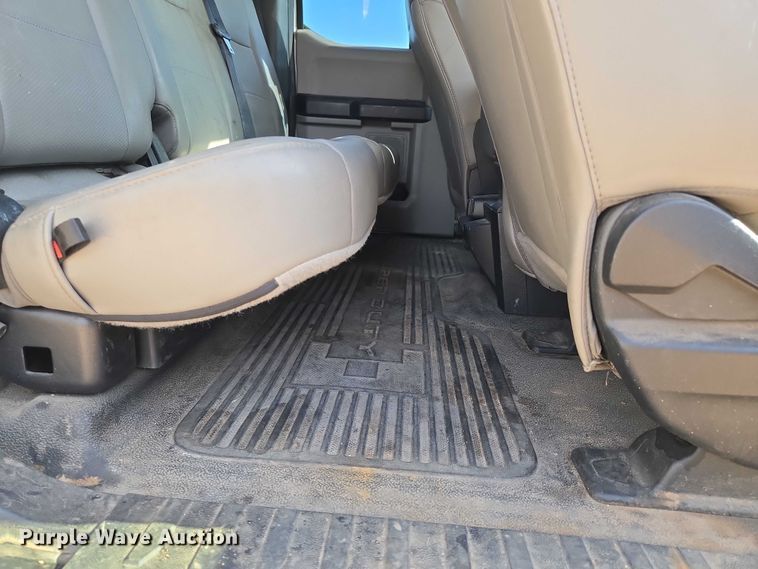 image for item EU3733 2020 Ford F250 Super Duty SuperCab pickup truck cab and chassis