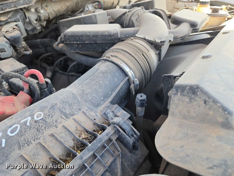 image for item EU3733 2020 Ford F250 Super Duty SuperCab pickup truck cab and chassis