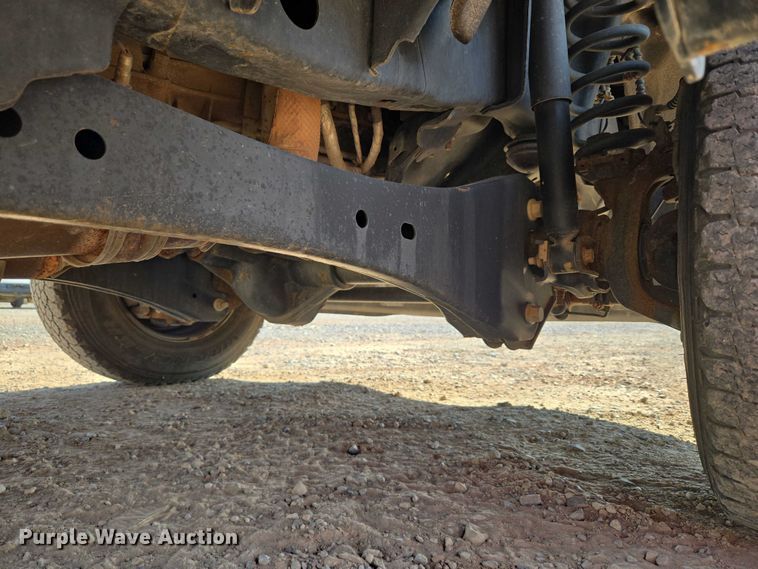 image for item EU3733 2020 Ford F250 Super Duty SuperCab pickup truck cab and chassis