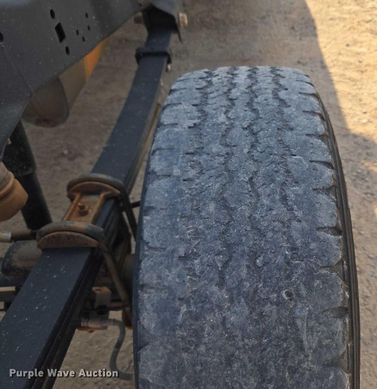 image for item EU3733 2020 Ford F250 Super Duty SuperCab pickup truck cab and chassis