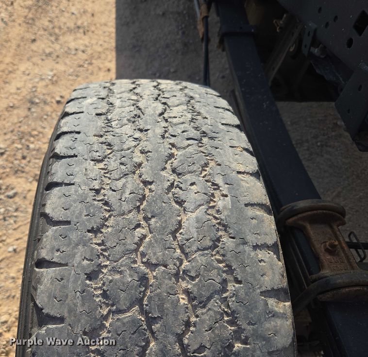 image for item EU3733 2020 Ford F250 Super Duty SuperCab pickup truck cab and chassis