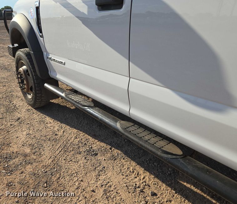 image for item EU3735 2020 Ford F550 SuperCab flatbed truck