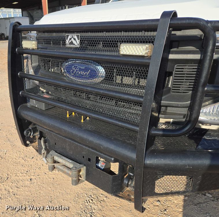 image for item EU3735 2020 Ford F550 SuperCab flatbed truck
