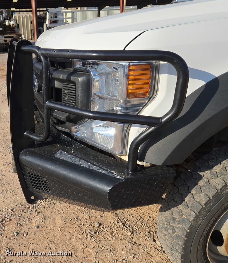 image for item EU3735 2020 Ford F550 SuperCab flatbed truck