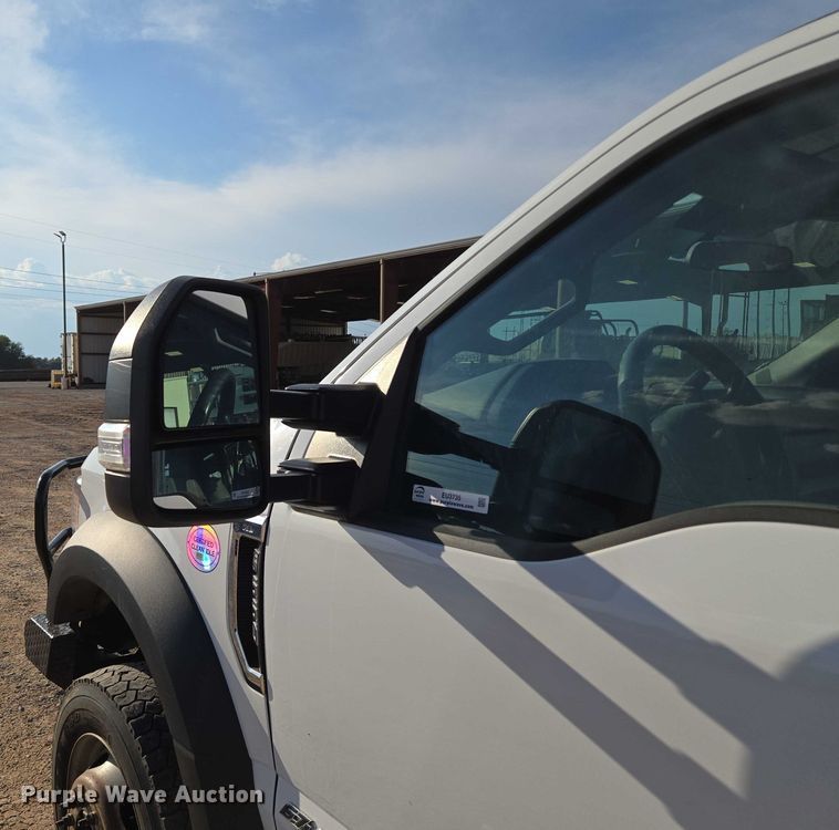 image for item EU3735 2020 Ford F550 SuperCab flatbed truck